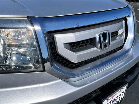 Used 2011 Honda Pilot Touring image 29