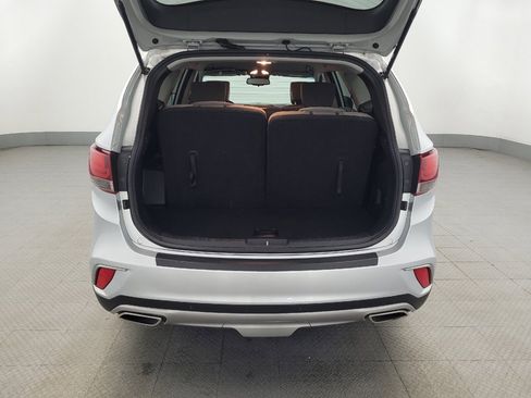 Used 2018 Hyundai Santa Fe SE image 29
