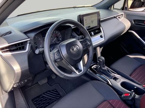 Used 2025 Toyota Corolla Cross AWD Hybrid image 17