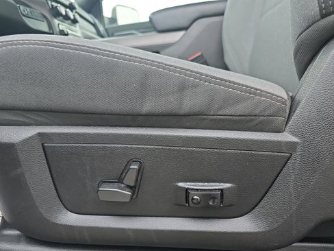 Used 2021 RAM 3500 Big Horn w/ Level 2 Equipment Group image 14