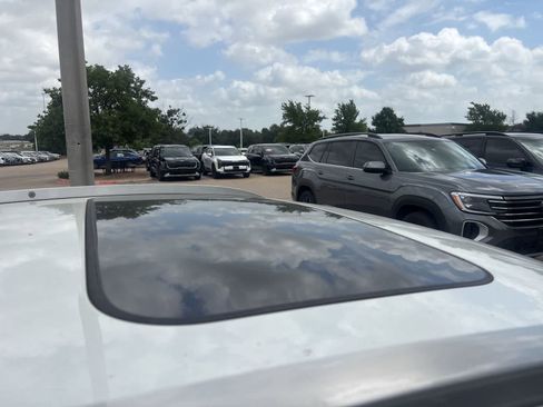 Used 2017 Honda CR-V Touring image 15