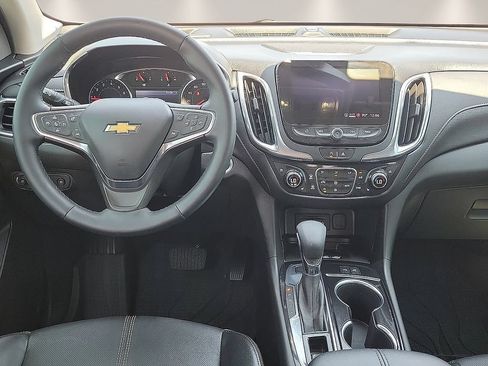 Used 2024 Chevrolet Equinox Premier AWD/4WD image 9