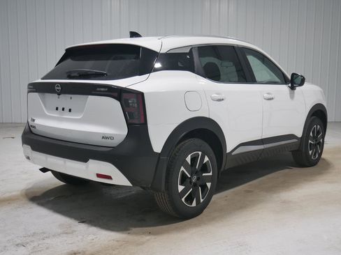 New 2026 Nissan Kicks SV image 5