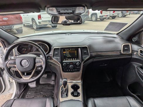 Used 2016 Jeep Grand Cherokee Overland AWD/4WD image 23