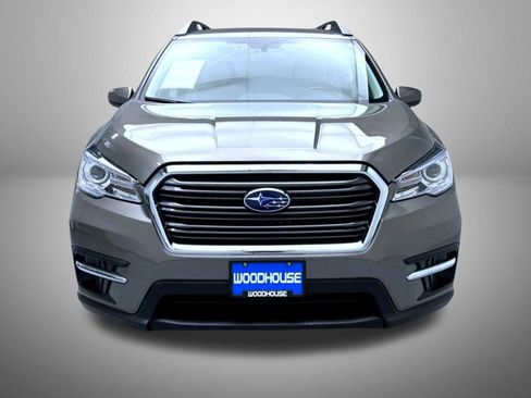 Used 2022 Subaru Ascent Premium w/ Convenience Package image 2