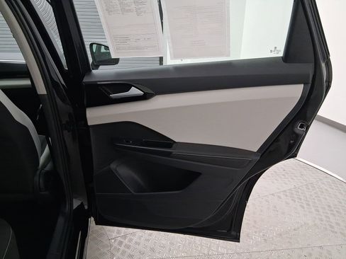 Used 2025 Volkswagen Taos S image 26