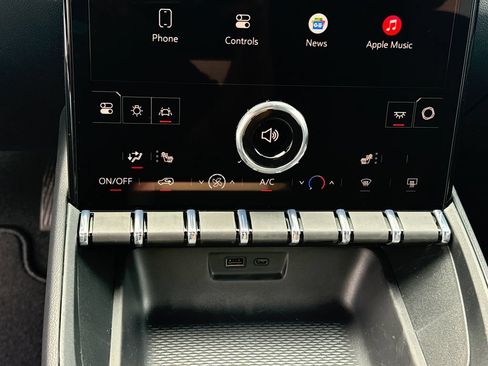 New 2027 GMC Terrain Elevation w/ Technology Package II AWD/4WD image 23