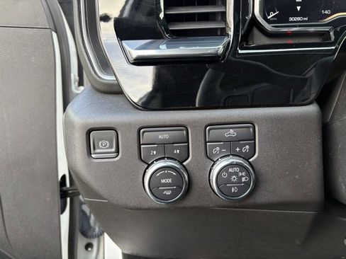Used 2023 GMC Sierra 1500 Elevation image 28