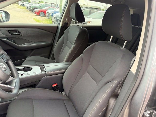 Used 2023 Nissan Rogue S FWD image 28
