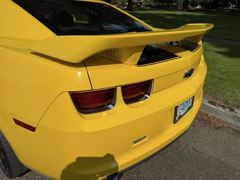 Used 2010 Chevrolet Camaro SS w/ RS Package RWD image 27