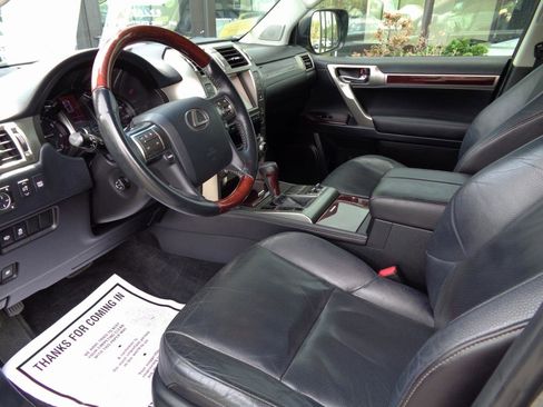 Used 2014 Lexus GX 460 w/ Premium Package AWD/4WD image 10