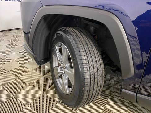 Certified 2022 Toyota RAV4 XLE image 23