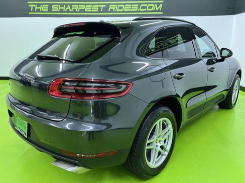 Used 2018 Porsche Macan AWD/4WD image 10