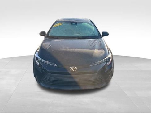 Used 2024 Toyota Corolla LE image 9