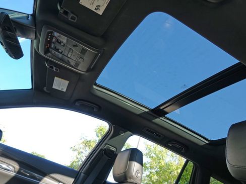 Used 2021 Cadillac XT6 Sport image 10