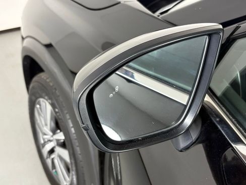 Used 2023 Nissan Pathfinder SL image 13