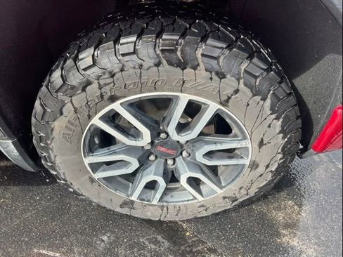 Used 2022 GMC Sierra 1500 AT4 w/ AT4 Premium Package AWD/4WD image 15