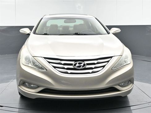 Used 2011 Hyundai Sonata Limited FWD image 2