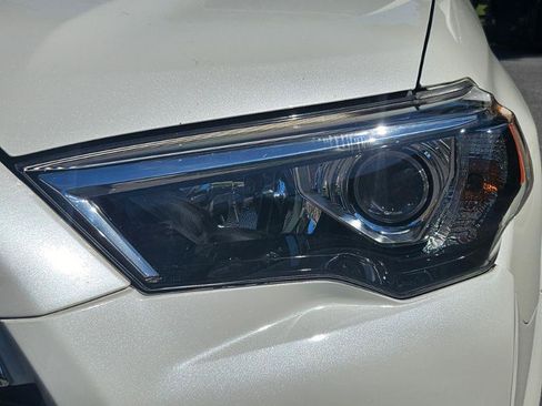 Used 2018 Toyota 4Runner Limited AWD/4WD image 26