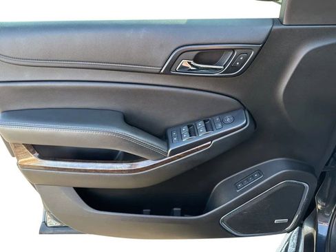 Used 2019 Chevrolet Tahoe LT image 11