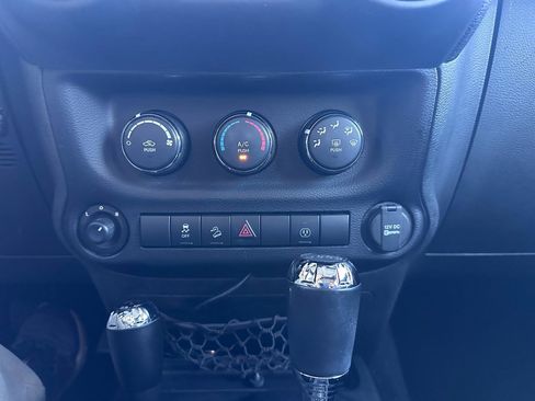 Used 2013 Jeep Wrangler Sahara w/ Dual Top Group image 22