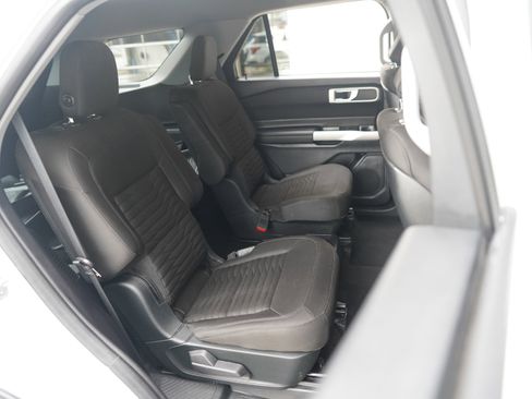 Used 2020 Ford Explorer XLT AWD/4WD image 36
