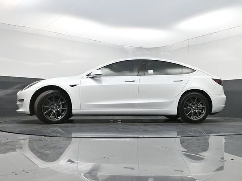 Used 2019 Tesla Model 3 image 26