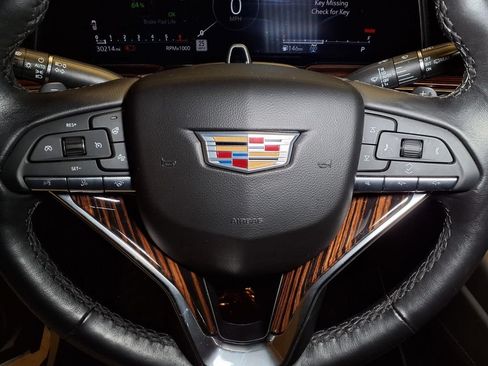 Certified 2024 Cadillac Escalade Premium Luxury AWD/4WD image 8