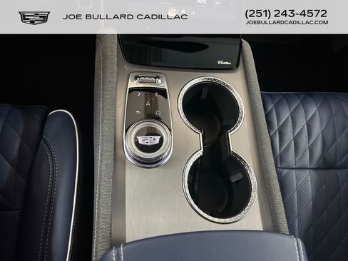 New 2026 Cadillac Vistiq Premium Luxury w/ LPO, Floor Liner Package image 36