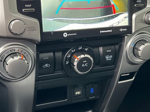 Used 2022 Toyota 4Runner SR5 Premium image 22