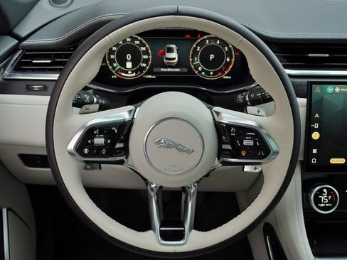 Used 2025 Jaguar F-PACE R-Dynamic S AWD/4WD image 15