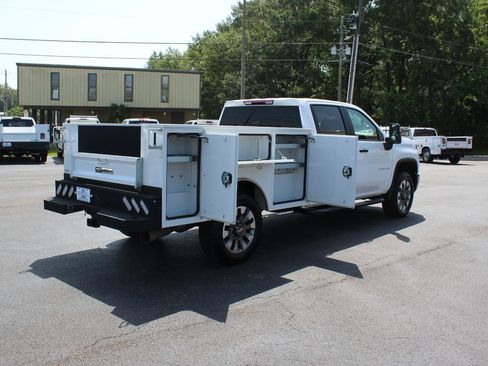 Used 2025 Chevrolet Silverado 2500 Custom w/ Custom Value Package AWD/4WD image 16
