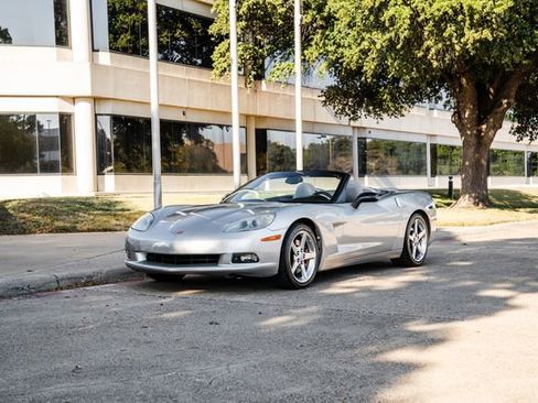 Used 2006 Chevrolet Corvette Convertible w/ Preferred Equipment Group image 56