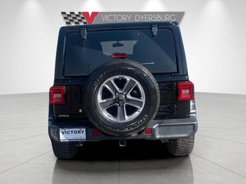 Used 2018 Jeep Wrangler Unlimited Sahara w/ Safety Group image 7