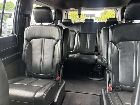 Used 2022 Jeep Wagoneer Series III w/ Convenience Group I AWD/4WD image 11