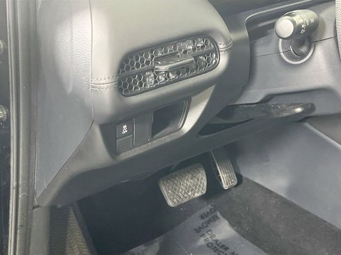 Used 2023 Honda HR-V LX image 10