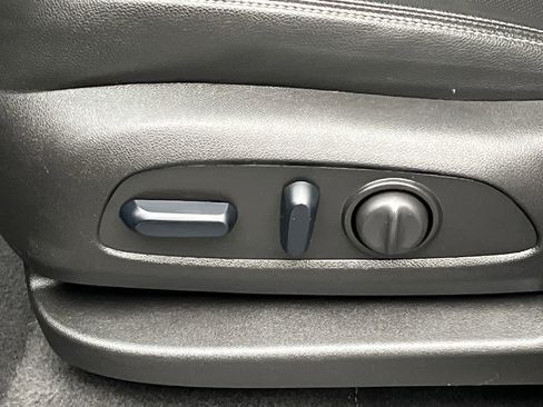 Certified 2024 GMC Terrain SLT image 10