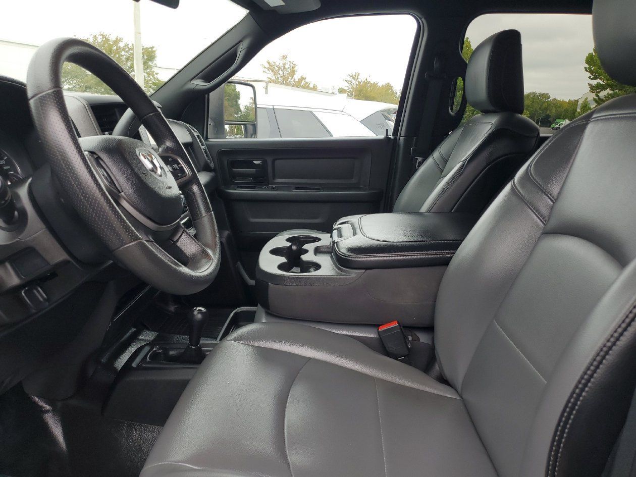 Used 2023 RAM 2500 Tradesman w/ Chrome Appearance Group AWD/4WD image 18