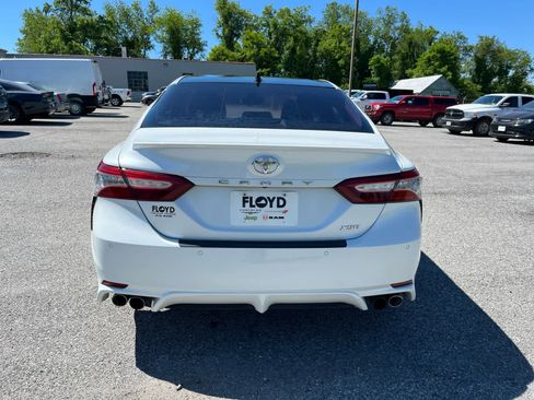 Used 2018 Toyota Camry XSE w/ Driver Assist Package FWD image 4
