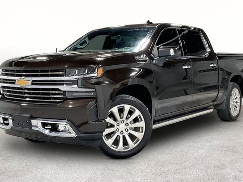 Used 2019 Chevrolet Silverado 1500 High Country w/ Technology Package AWD/4WD image 14