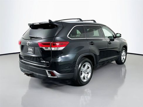 Used 2017 Toyota Highlander Limited AWD/4WD image 13