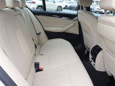 Used 2023 BMW 530i w/ Convenience Package RWD image 20