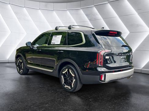 Used 2023 Kia Telluride EX w/ EX Captain's Chair Package AWD/4WD image 3