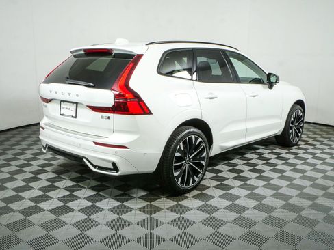 Used 2026 Volvo XC60 B5 Ultra w/ Protection Package Premier AWD/4WD image 3