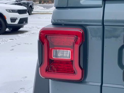 New 2026 Jeep Wrangler Unlimited Rubicon w/ Safety Group image 14