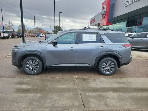New 2026 Nissan Pathfinder SV image 4