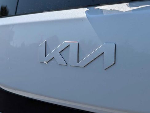 Used 2023 Kia Soul LX w/ Option Group 015 image 17