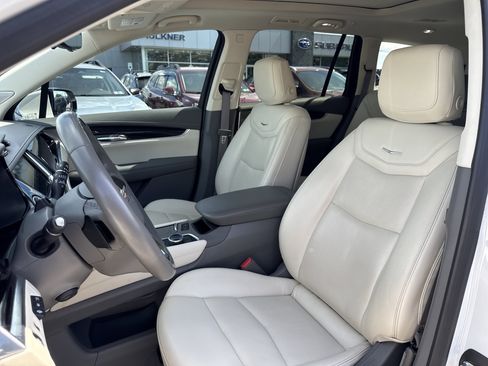 Used 2022 Cadillac XT6 Premium Luxury w/ Technology Package AWD/4WD image 12
