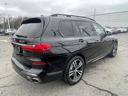 Used 2022 BMW X7 M50i w/ Cold Weather Package image 4