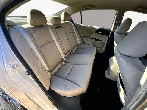 Used 2015 Honda Accord LX image 17